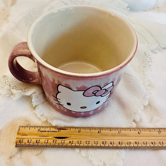 Silver Buffalo Sanrio Hello Kitty Drip Effect Reactive Glaze Ceramic Camper Mug - Picture 7 of 8